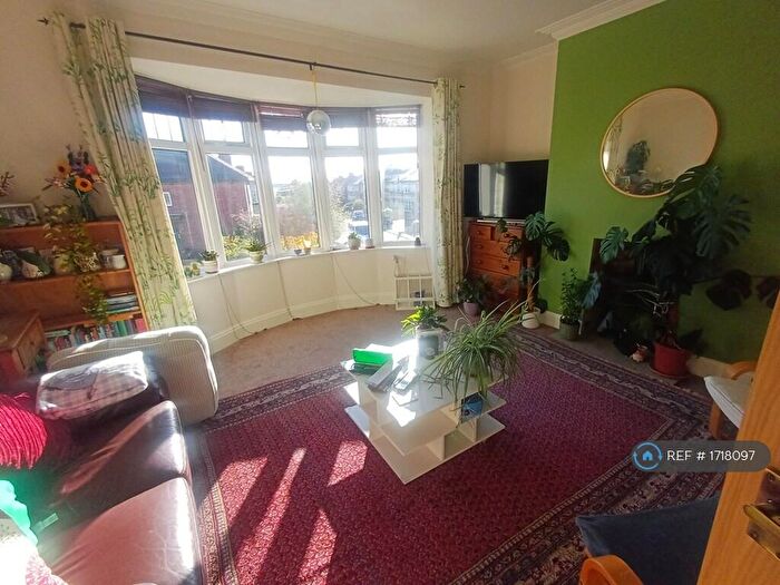 2 Bedroom Flat To Rent In Heaton, Newcastle Upon Tyne, NE7