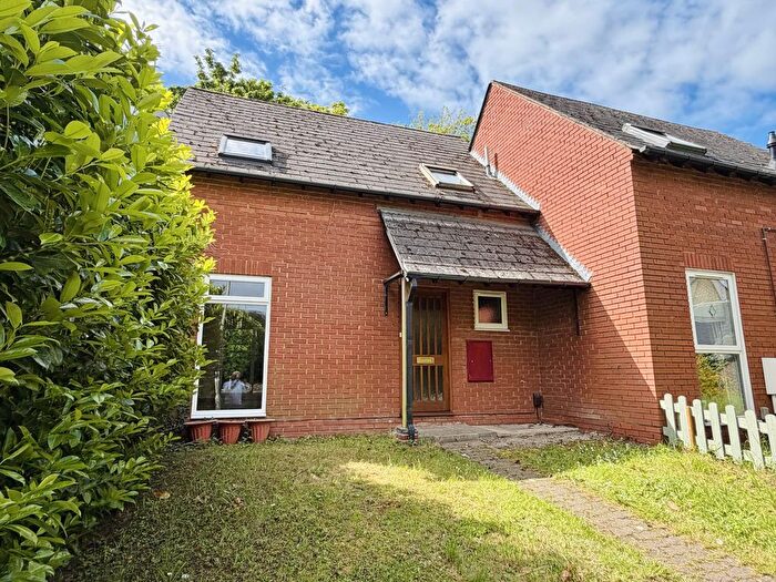 3 Bedroom End Of Terrace House For Sale In Bosleys Orchard, Didcot, OX11
