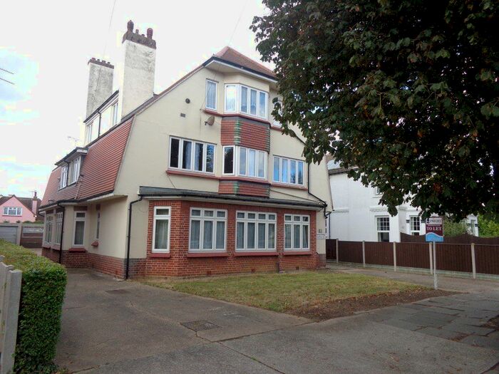 2 Bedroom Flat To Rent In Victoria Road, Clacton-On-Sea, Essex, CO15
