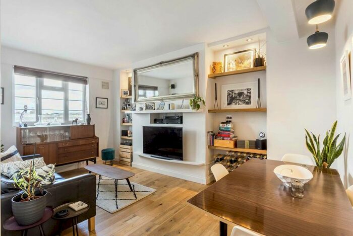 2 Bedroom Flat To Rent In Uxbridge Road, London, W12