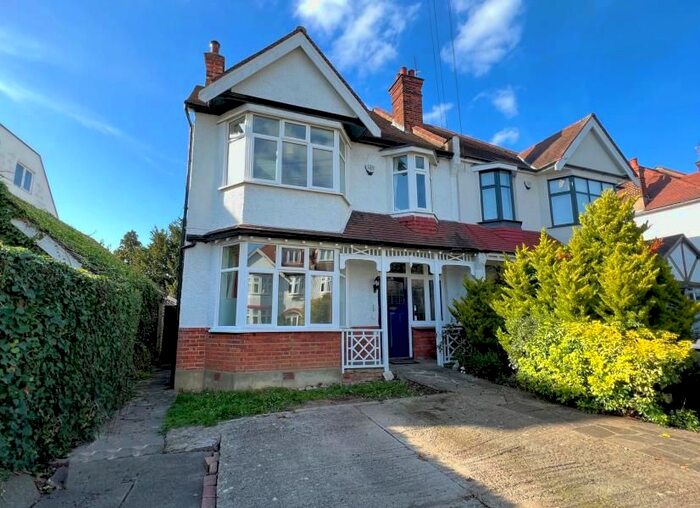 5 Bedroom Semi-Detached House To Rent In Orchard Avenue, Finchley, N3