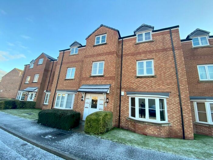 2 Bedroom Flat To Rent In St James Court/ Albert Hill - Darlington, DL1