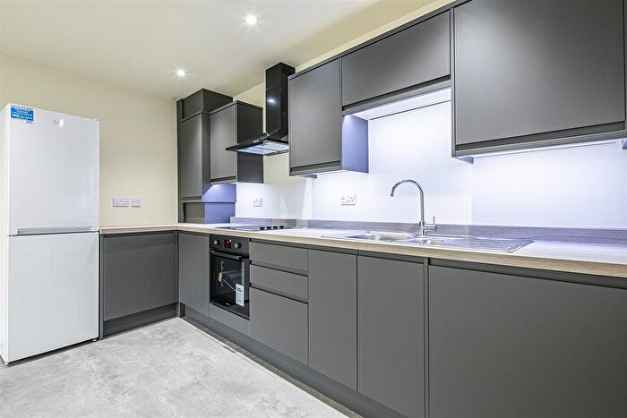 1 Bedroom Flat To Rent In Bank Apartments, Gatefield Road, S7