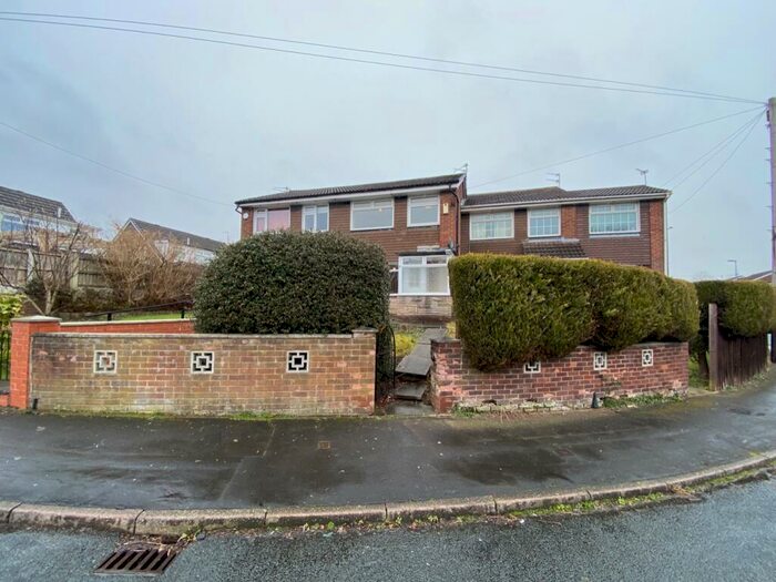 3 Bedroom Semi-Detached House To Rent In Summerfield Drive, Middleton, Rochdale, M24