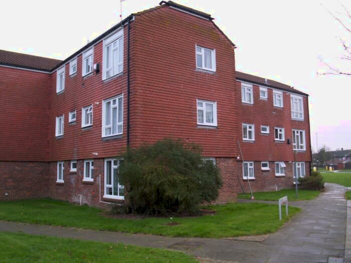 1 Bedroom Flat To Rent In Vanbrugh Close, Bewbush, RH11