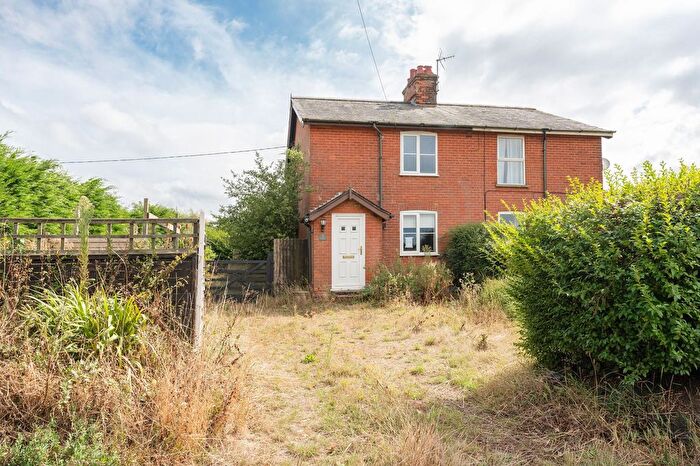 3 Bedroom Semi-Detached House For Sale In Main Road, Clippesby, NR29