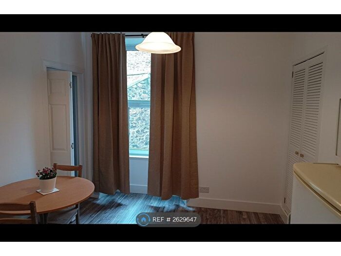 1 Bedroom Flat To Rent In High Riggs, Edinburgh, EH3
