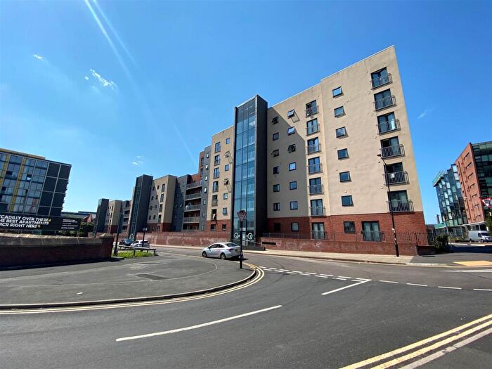 2 Bedroom Apartment To Rent In Quantum, Chapeltown Street, Manchester, M1