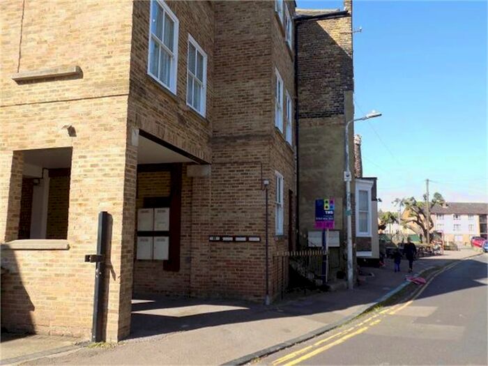 1 Bedroom Flat To Rent In Charlotte Place, Margate, CT9