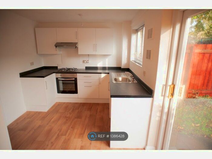 3 Bedroom Terraced House To Rent In Willonholt, Peterborough, PE3