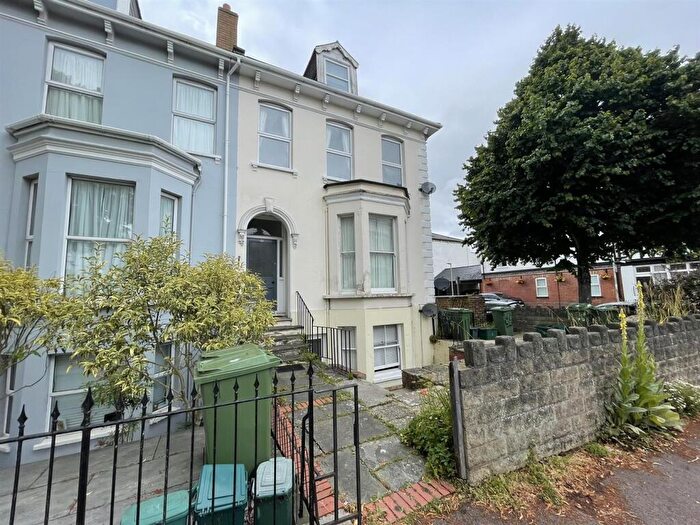 1 Bedroom Flat To Rent In First Floor Flat Hewlett Road Cheltenham, GL52