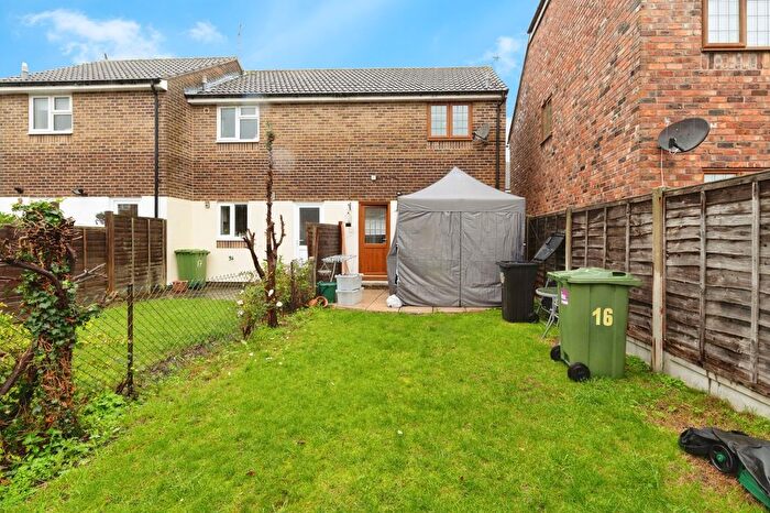 1 Bedroom Semi-Detached House For Sale In Arundel Mews, Billericay, Essex, CM12