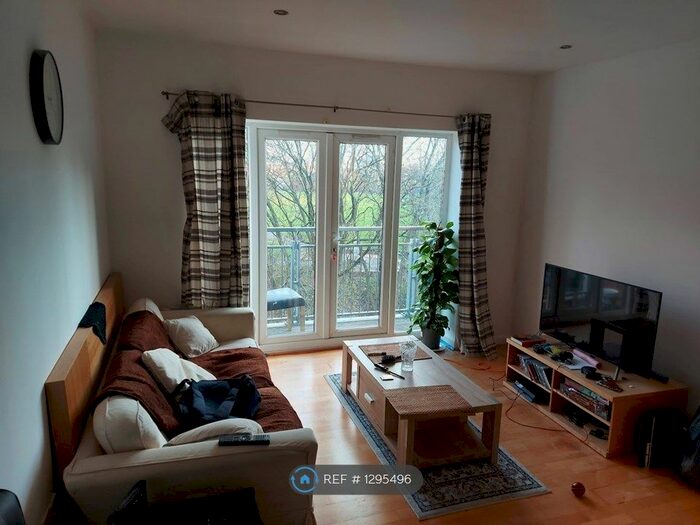 3 Bedroom Flat To Rent In The River Buildings, Leicester, LE3