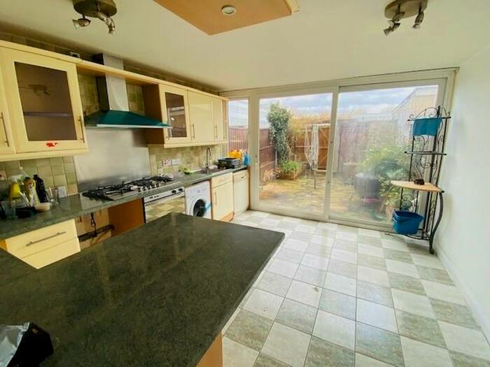 3 Bedroom Town House To Rent In Montgomery Close, Mitcham, CR4