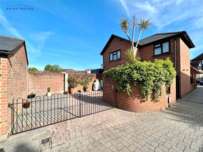 2 Bedroom Semi Detached House To Rent In The George Mews, Ringwood, BH24