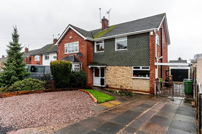 3 Bedroom Semi Detached House For Sale In Brooklands Avenue, Walsall, WS6