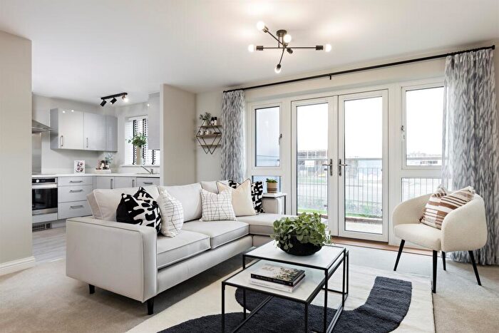 2 Bedroom Apartment For Sale In Newbury Mews, Wessex Close, Ilford, IG3