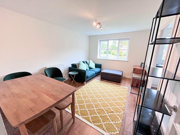 1 Bedroom Flat To Rent In Windmill Drive, Cricklewood, London, NW2