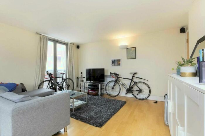 2 Bedroom Flat To Rent In Plumbers Row, Aldgate East, E1