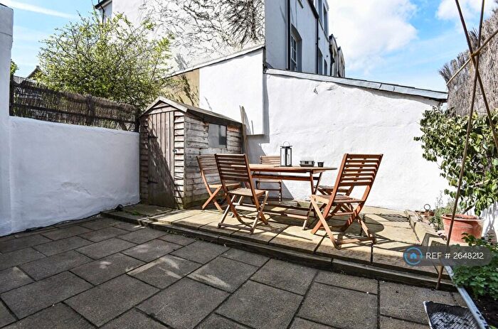 3 Bedroom Flat To Rent In Leathwaite Road, London, SW11