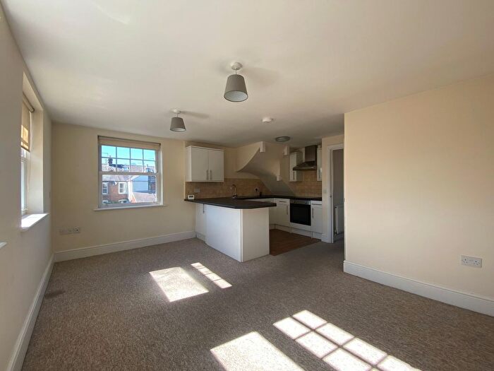 2 Bedroom Maisonette To Rent In Cameron Road, Chesham, HP5