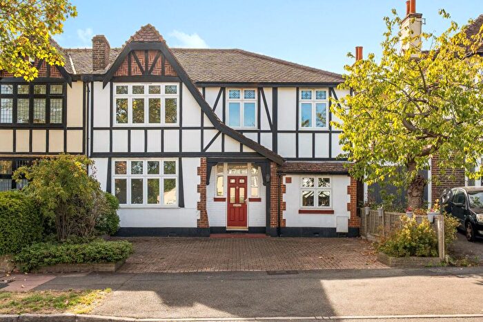 5 Bedroom Semi-Detached House For Sale In Surbiton Hill Park, Surbiton, KT5