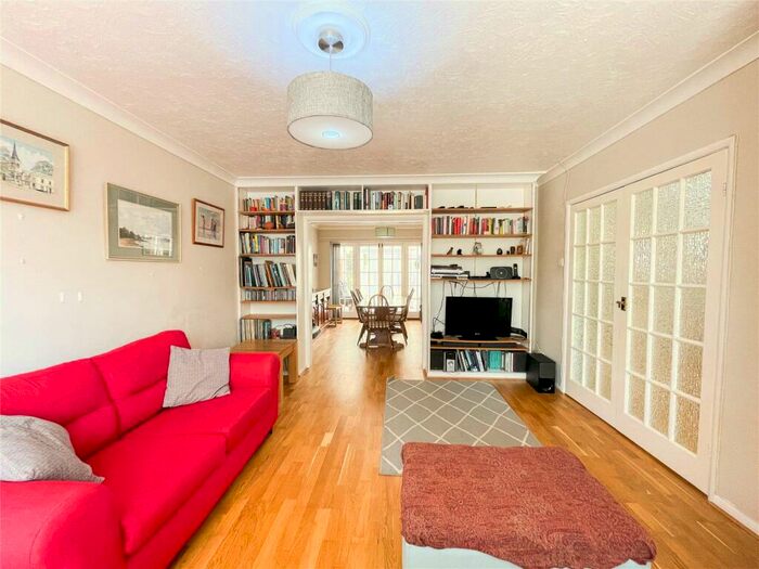3 Bedroom End Of Terrace House For Sale In Kensington Drive, Bournemouth, BH2