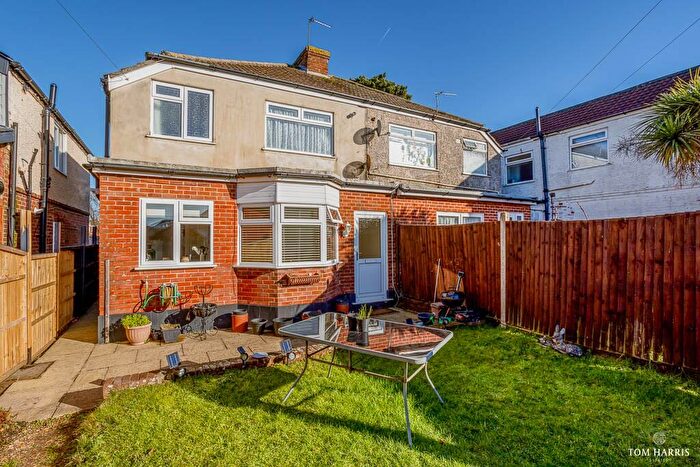 3 Bedroom Semi-Detached House For Sale In Barrack Road, Christchurch, Dorset, BH23