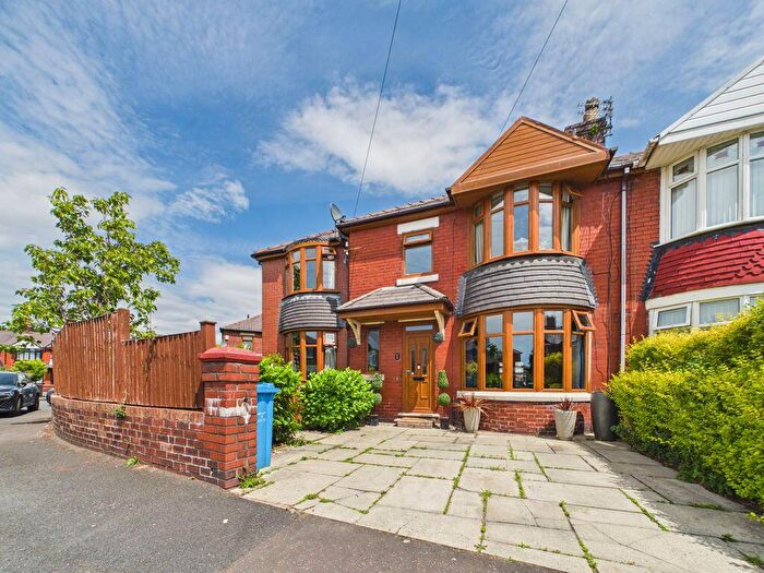 4 Bedroom Semi-Detached House For Sale In Southerly Crescent, New Moston, Manchester, M40