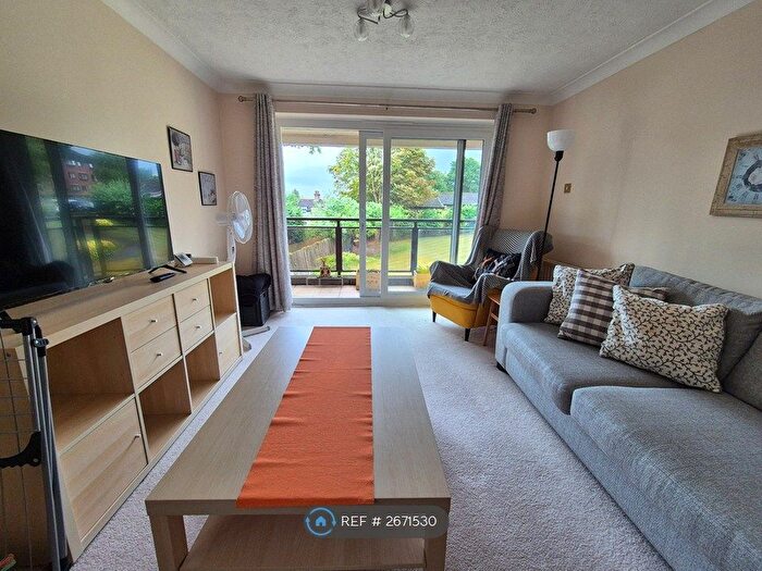 2 Bedroom Flat To Rent In Whitehaven Close, Bromley, BR2