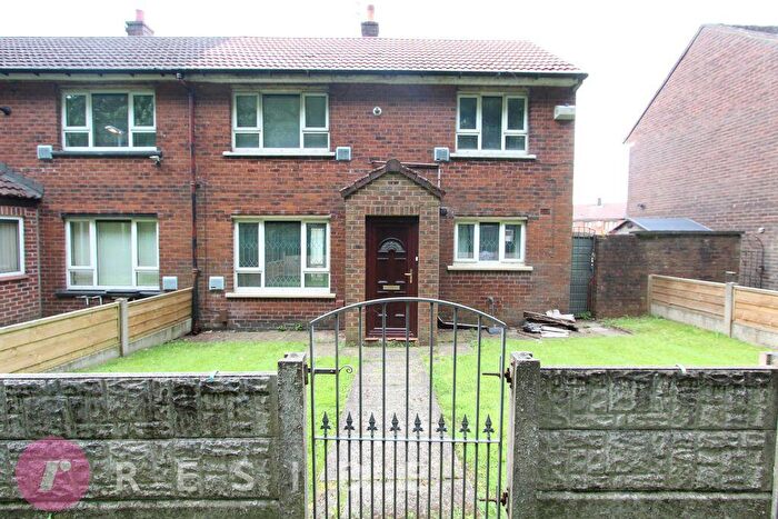 2 Bedroom Town House For Sale In Gerrard Street, Kirkholt, Rochdale, OL11