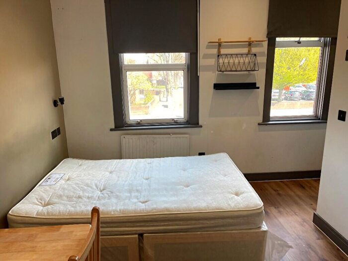 Studio To Rent In Burnt Oak Broadway, Edgware, Middlesex, HA8