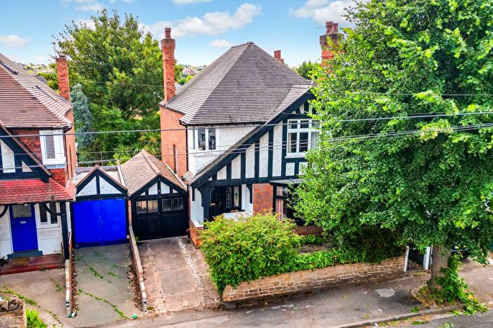 4 Bedroom Detached House For Sale In Chaworth Road, West Bridgford, NG2