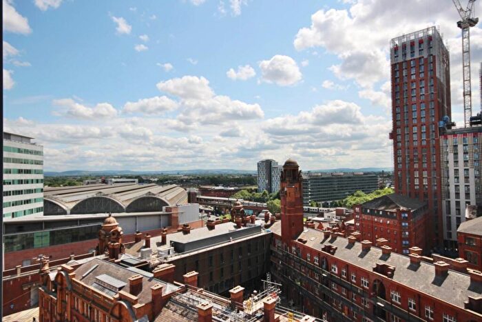 Apartment For Sale In Piccadilly Place, Manchester, M1