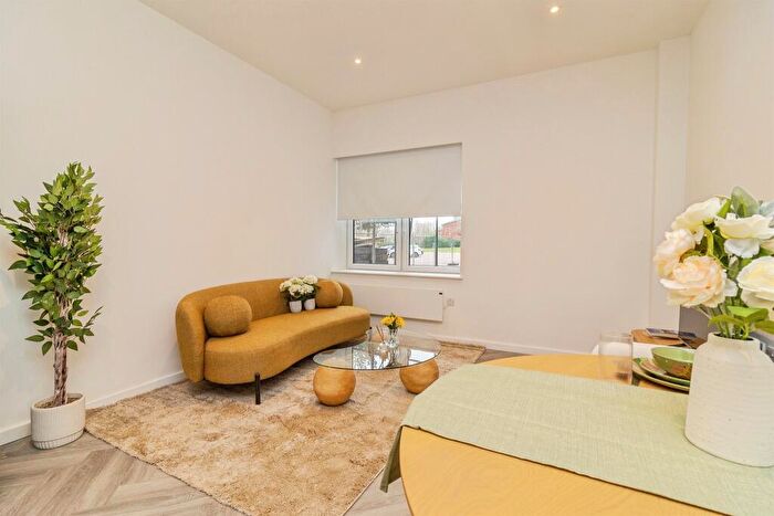 1 Bedroom Apartment For Sale In Caldecotte Lake Drive, Caldecotte, Milton Keynes, MK7