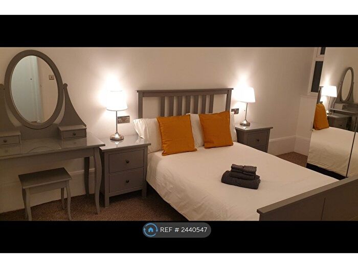 1 Bedroom Flat To Rent In Princes Avenue, Hull, HU5