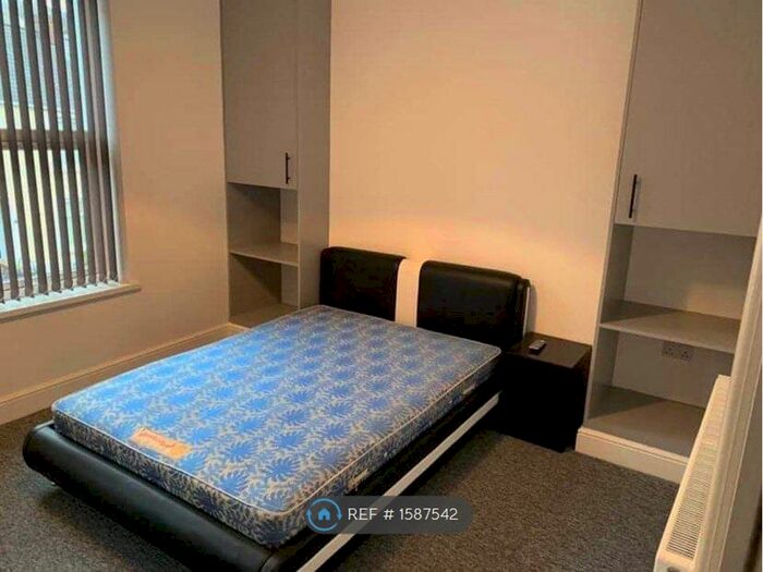 5 Bedroom Terraced House To Rent In Park Place, Brynmill, Swansea, SA2