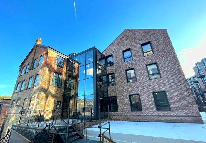 1 Bedroom Flat To Rent In Leigh Street, High Wycombe, HP11