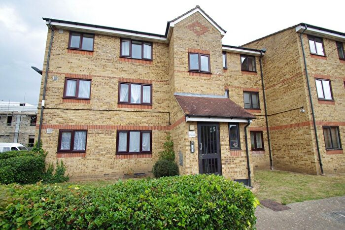 Studio For Sale In Thanet House, Watford, WD18
