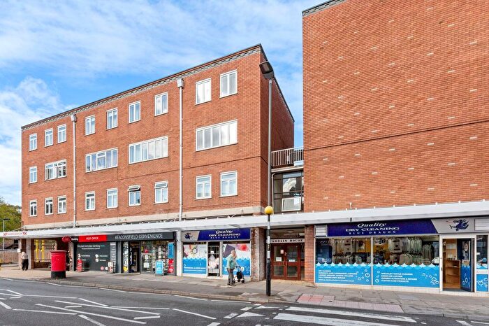 2 Bedroom Flat For Sale In Burkes Road, Beaconsfield, HP9