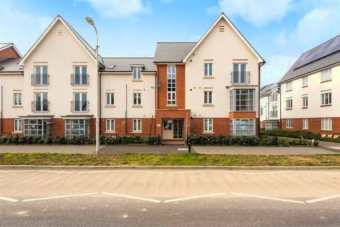 1 Bedroom Apartment To Rent In Wokingham, Berkshire, RG40