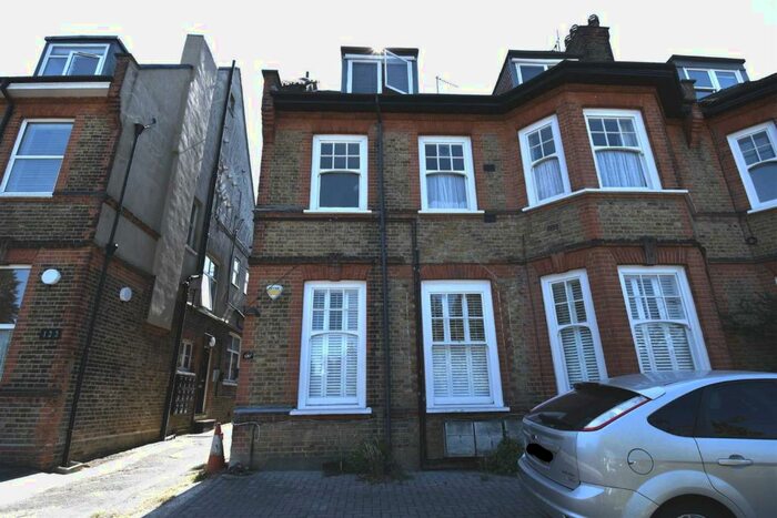2 Bedroom Flat To Rent In Holden Road, Woodside Park, N12