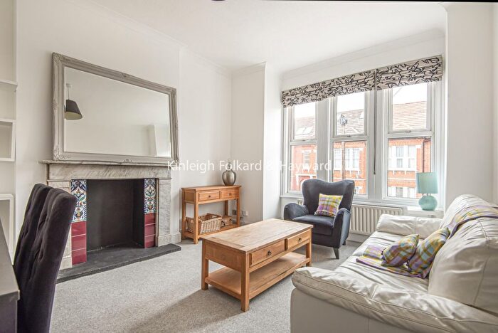 2 Bedroom Flat To Rent In Lucien Road, Tooting, London, SW17