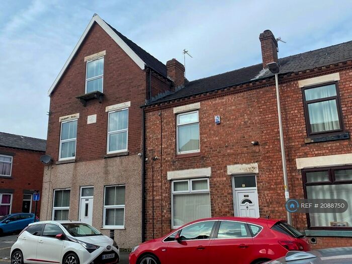 2 Bedroom Maisonette To Rent In Morley Street, Atherton, Manchester, M46