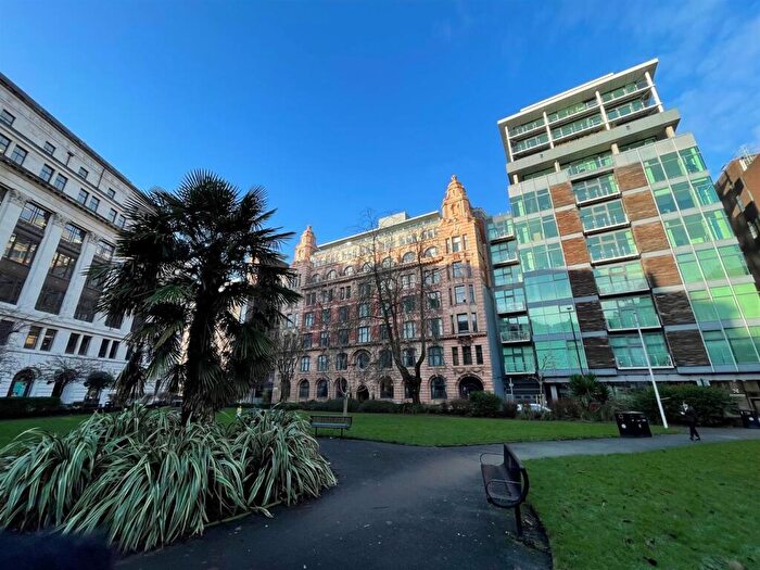 2 Bedroom Apartment To Rent In Century Buildings, M3
