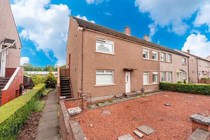 3 Bedroom Flat For Sale In Montrose Crescent, Hamilton, ML3