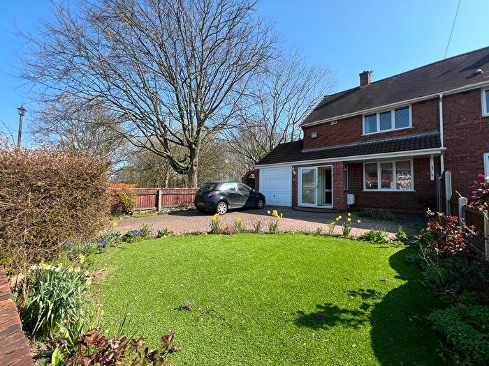 2 Bedroom Property To Rent In Rogers Close, Essington, Wolverhampton, WV11