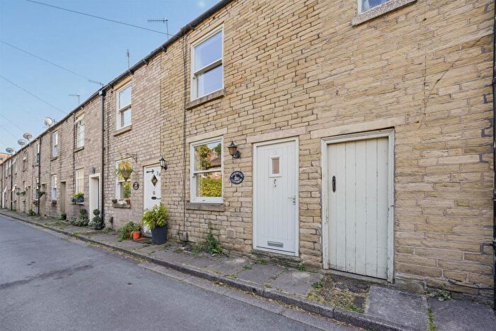 2 Bedroom Terraced House For Sale In Oldham Street, Bollington, Macclesfield, SK10