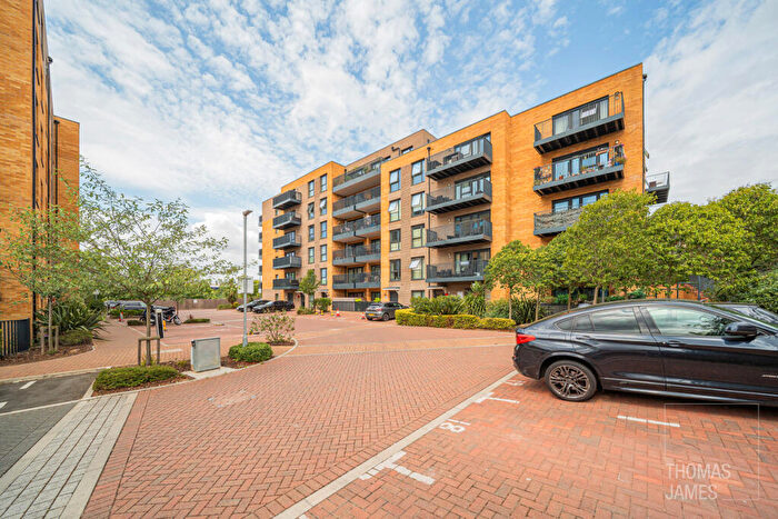 2 Bedroom Flat For Sale In Rowland Road, London, N17