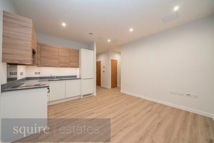 Studio To Rent In Bryanston Court, Hemel Hempstead, HP2